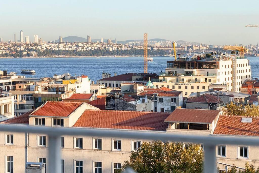Daire Bosphorus View, Location *